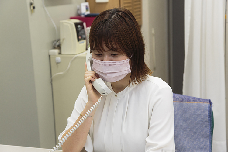 事務について